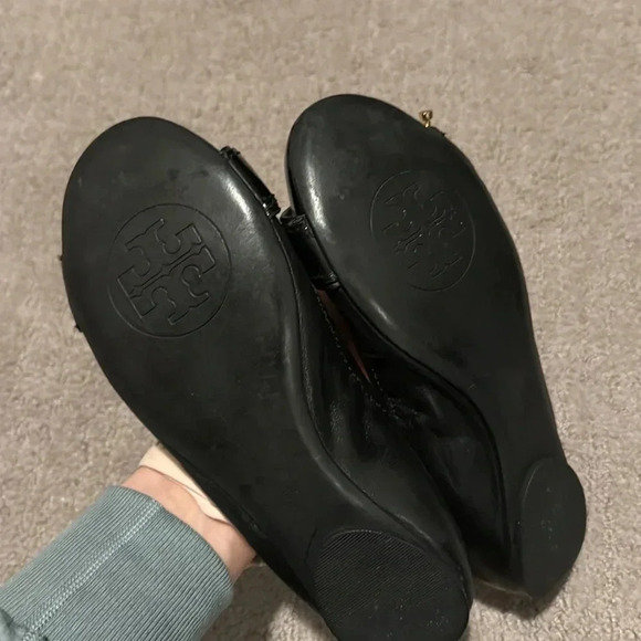 Tory Burch NOEL buckle black flats, size 6. EUC. - Picture 7 of 8